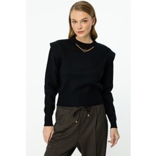 ON  On Önü Aksesuarlı Crop Kazak Siyah