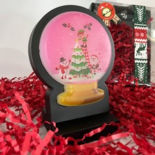 Kar Küresi Yılbaşı Masaüstü LED Lamba/gece Lambası/usb’li ve Uv Baskılı (Leon Pembe —led ile Neon Görünüm) 11*13 cm