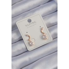 Ebijuteri Xuping Rose Renk Zirkon Taşlı Kıvrımlı Küpe