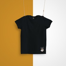 Nirengi Derneği Nirengiden Aktivist Noel Baba T-Shirt (Kadın Kalıp)