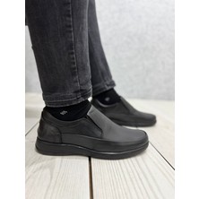 Siyah Yandan Lastikli Klasik Ayakkabı