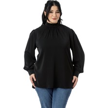 Disentis Modest Büyük Beden Yakası Arkadan Düğmeli Dik Yaka Dökümlü Siyah Bluz