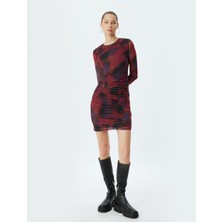Koton Tül Elbise Mini Drapeli Batik Desenli Bisiklet Yaka Uzun Kollu Slim Fit