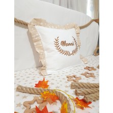 Baby Clime, Kahverengi Fırfırlı Nakışlı Kırlent 40x40 cm Bebek İsimli Takı Yastığı İçi Dolgulu B1