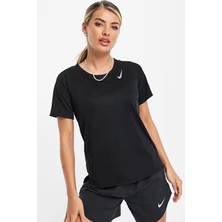 Nike Dri-Fit Race Top In Black Kadın Siyah Spor Tişört