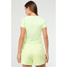 Speedlife Açık Yeşil Slim Fit Basic Kaşkorse Bisiklet Yaka Kısa Kol Crop Kadın Body SF0757
