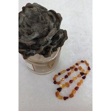 Kotryna Naturel Form Kehribar Yetişkin Kolye