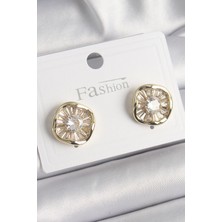 Callerrons Accessories Pirinç Gold Renk Zirkon Taşlı Yonca Model Kadın Küpe - EBJ241221W30145