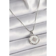Callerrons Accessories Gümüş Renk Zincir Beyaz Sedefli Zirkon Taşlı Yıldız Işleme Model Kadın Kolye - EBJ241221W30102