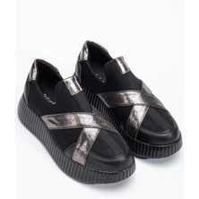 Dilimler Ayakkabı Kadın Spor Ayakkabı Siyah Kalın Taban Parlak Çapraz Bantlı