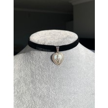 Pinky Lady Kadife Kurdeleli Kalp Detaylı Meryem Ana Choker