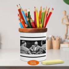 Asilmeydan Tavla Oynayan Kemal Atatürk Ahşap Seramik Kalemlik -Ata1051)