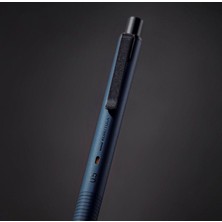 Uniball Kuru Toga Metal Mekanik Kurşun Kalem (0,5mm)