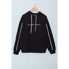 Siyah Baskılı Erkek Çocuk Şeritli Kapüşonlu Sweatshirt 19216