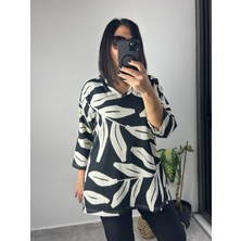 Charamela Kadın Büyük Beden V Yaka Çiçek Baskılı Siyah - Beyaz Bürümcük Kumaş Örme BLUZ-BGB95
