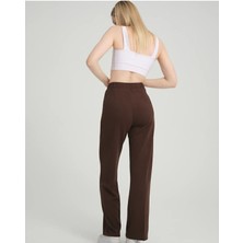 Kadın Kahve Rengi Çift Cepli Liğralı Kemer Lastik Detaylı Fermuarlı Yüksek Bel Krep Stil Pantolon.
