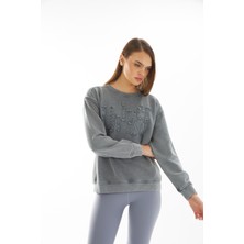 Kadın /yuvarlak Yaka/ Uzun Kol /ön Aplikeli /yıkamalı Vintage Efekt Sweatshirt