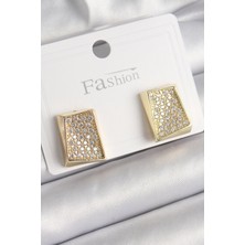 Style Of Carmen Pirinç Gold Renk Zirkon Taşlı Plaka Model Kadın Küpe