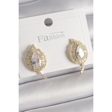 Style Of Carmen Pirinç Gold Renk Zirkon Taşlı Yaprak Model Kadın Küpe