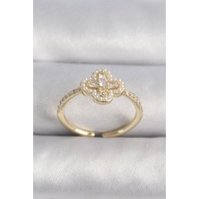 Style Of Carmen Pirinç Gold Renk Zirkon Taşlı Yonca Model Inci Detay Kadın Yüzük
