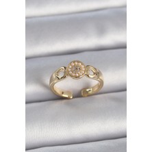 Style Of Carmen Pirinç Gold Renk Zirkon Taşlı Incili Kalp Işleme Detay Ayarlanabilir Kadın Yüzük