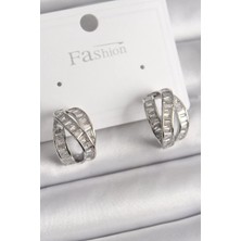 Clariss Pirinç Gümüş Renk Zirkon Taşlı Düğüm Halka Model Kadın Küpe