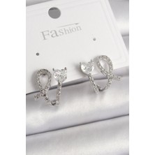 Shopzum Pirinç Gümüş Renk Düğüm Model Zirkon Taşlı Kalp Detay Kadın Küpe