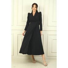 Kadın Boncuk Detaylı Kruvaze Yaka Pileli Kapaklı Geniş Beden Aralıklı Uzun Elbise