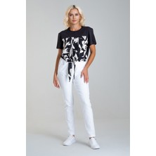 Bold & Young Kadın Bağlamalı Baskılı Viskon Kombinli Likralı Örme Kumaş Sıfır Yaka Tshirt Siyah-Siyah Baskı