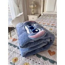 Stitch Peluş Ufak Boy Battaniye Yastık Olabilen Fermuarlı Stitch Disney  Peluş Battaniye