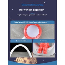 La Go Go Gantdidiboy Yeni Karikatür Astronot Masaüstü Küçük Masa Lambası USB Şarj Edilebilir Öğrenme Göz Koruması Masa Lambası LED Yatak Odası Süs Gece Lambası (Yurt Dışından)