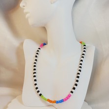 Crystal Atelier Handmade Beyaz Siyah Beyaz Boncuk Rainbow Kolye
