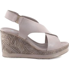 Venüs 2015713Y Kadın Günlük Çapraz Bant Hakiki Deri Dolgu Taban Ayakkabı