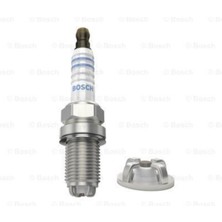 Bosch Buji 1 Adet - Audı A4 3.0 2002-2005 162 Kw 4 Tırnak  0242235748 - Oem: 05033220AA