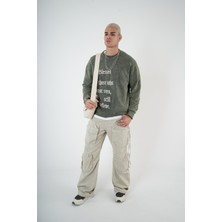 Bisiklet Yaka Yazı Nakışlı Yıkamalı Oversize Kalıp Unisex Sweatshirt