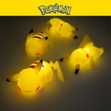 Yeni Pokemon Kawaii Pikachu Anime Figürü Gece Işıkları Sevimli Başucu Lambası Yatak Odası Dekor Süsler Aydınlık Oyuncaklar Çocuk Hediyeler Için (Yurt Dışından)