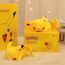 Yeni Pokemon Kawaii Pikachu Anime Figürü Gece Işıkları Sevimli Başucu Lambası Yatak Odası Dekor Süsler Aydınlık Oyuncaklar Çocuk Hediyeler Için (Yurt Dışından)