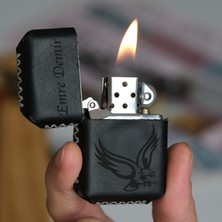 Vagave Kişiye Özel Benzinli Çakmak Siyah Beyaz Hakiki Deri Kılıflı Taraftar Çakmak El Yapımı Zippo Tarzı Çakmak Deri Kaplama Benzinli Erkek Çakmak Doğum Günü Yıl Dönümü Hediyesi