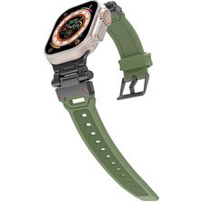 Roketcim Apple Watch 7 45MM KRD-108 Metal Başlıklı Silikon Kordon