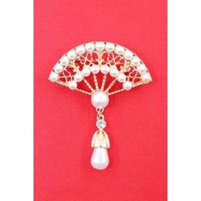 Keeba Nostaljik esinti Yelpaze broş, Sallantılı gold tonlu taşlı incili yelpazeli kadın yaka iğnesi.