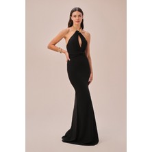 Oleg By Oleg Cassini Siyah Halter Yaka Krep Kumaş Uzun Abiye Elbise 4XLVC5698