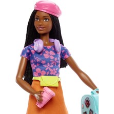 Barbie HGX55 Barbie Brooklyn Seyahatte Bebeği ve Aksesuarları