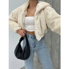 Momchi Peluş Kumaş Crop Kesim Fermuarlı Kadın Ceket