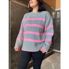 Elif Özbey Gri Çizgili Oversize Kazak