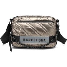 21K Barcelona Parlak Kumaş Askılı Kadın Postacı Çantası 3256