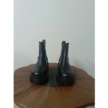 Tokalısiyahkadınbotu