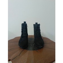 Bağcıklısüetkadınbotu