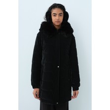 Nihan Seyyar Kürklü Kapşonlu Kapitone Kaban  Siyah