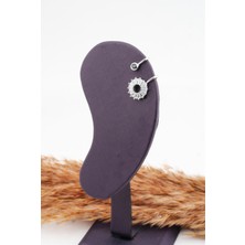 By Zeyna Aksesuar  Kadın Altın Kaplama Baget Zirkon Taşlı Earcuf Kıkırdak Küpe