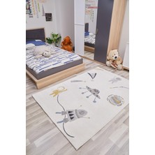 Kids Uzay Desenli Beyaz Çocuk Odası Halısı Yumuşak Antialerjik Tozumaz Bebek Odası Halısı Kds-03